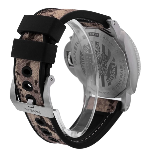 Panerai Submersible QuarantaQuattro PAM01518 Image 3